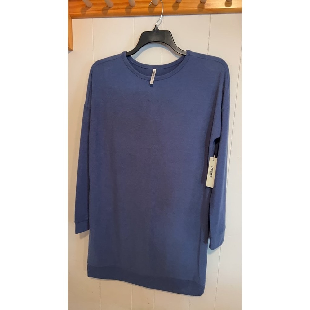 Tresics Blue Long Sleeve Sweatshirt